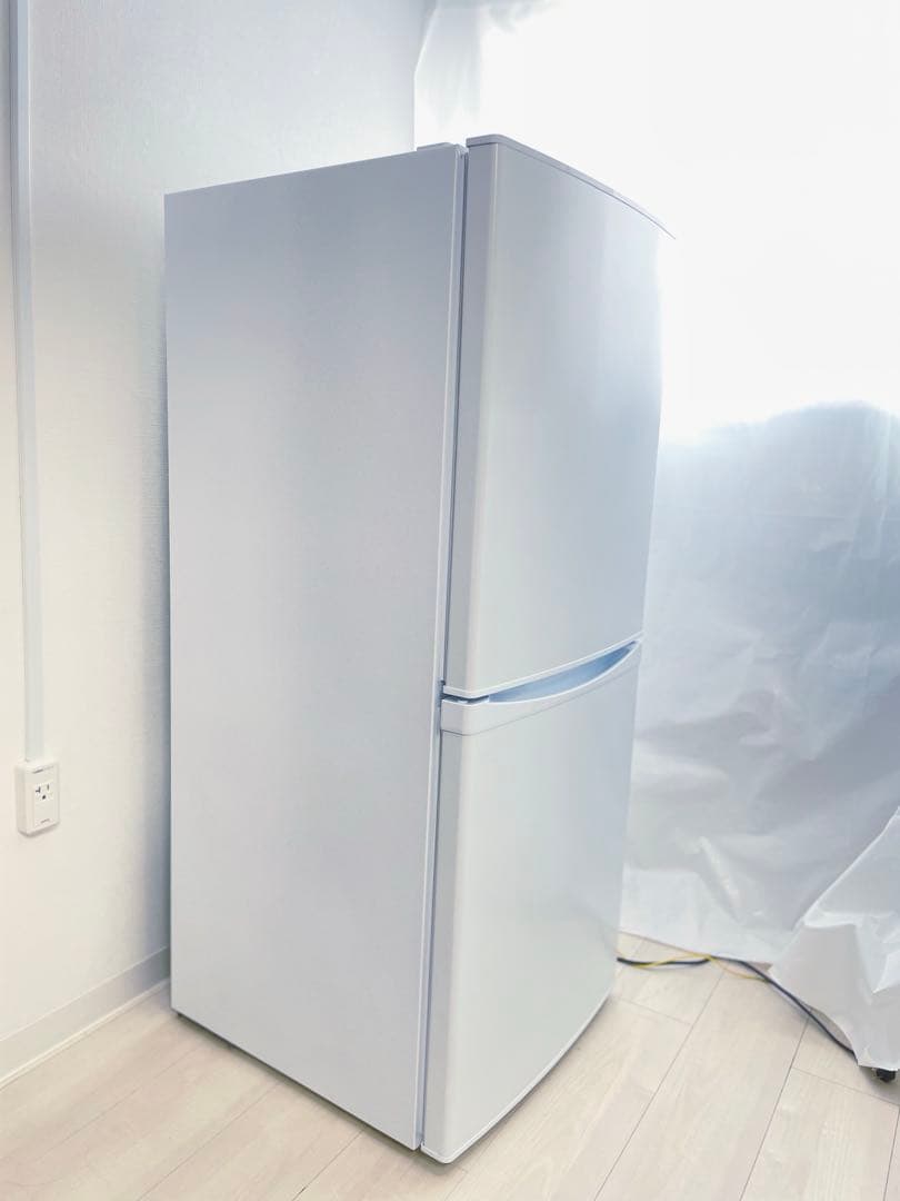 極美品！一人暮らし冷凍冷蔵庫142Lコンパクト大容量アイリスオーヤマホワイト白