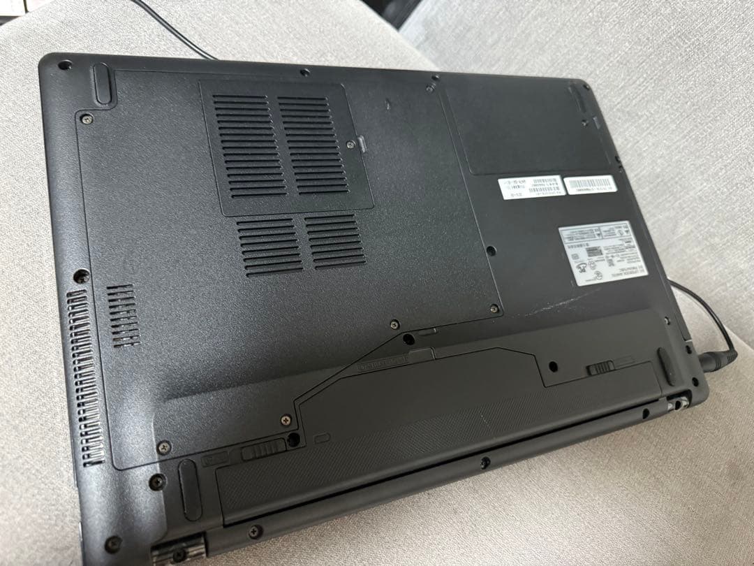 極美品！富士通ノートパソコン　c6