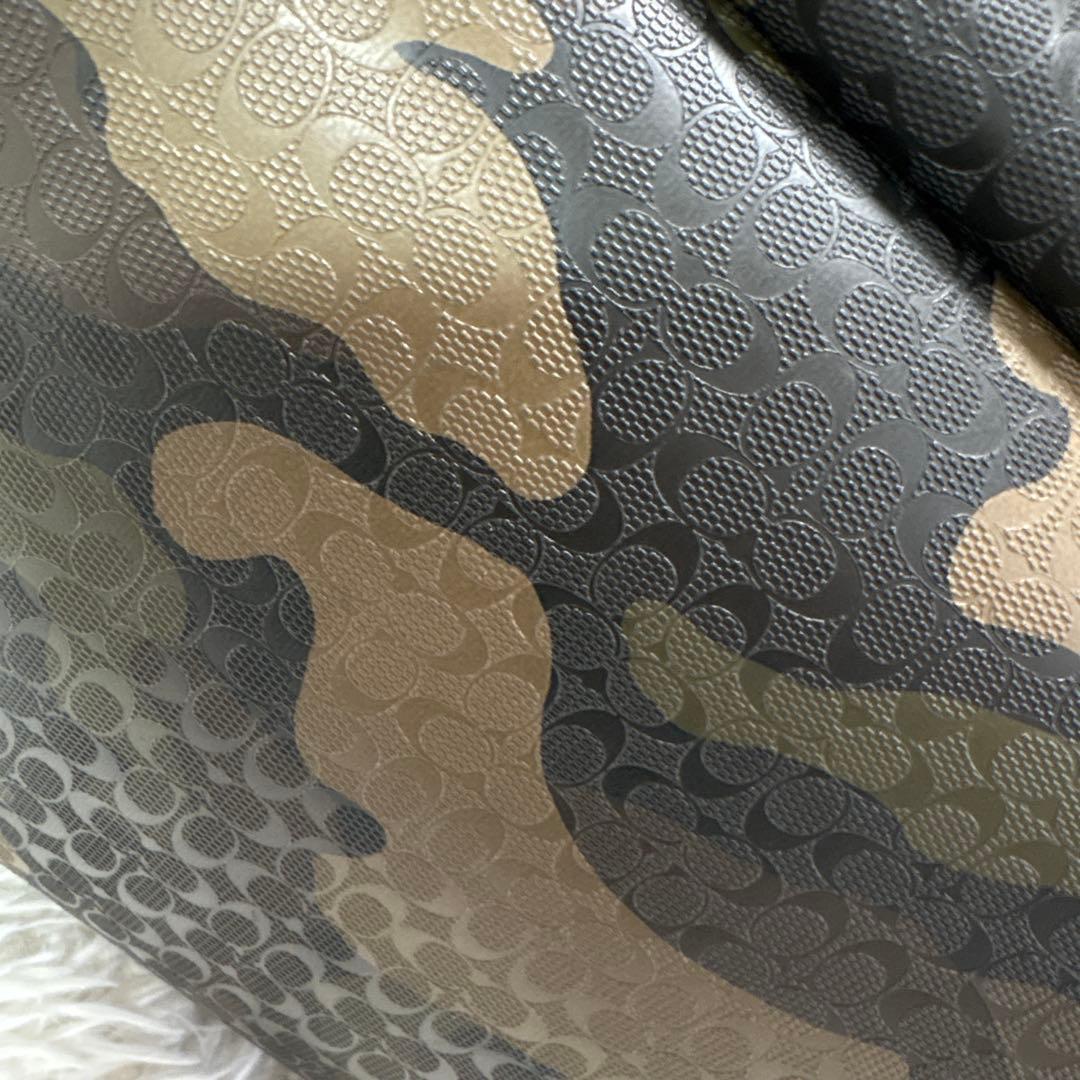 美品 COACH コーチ F70832 トートバッグ 迷彩 PVC ミニポーチ - メルカリ