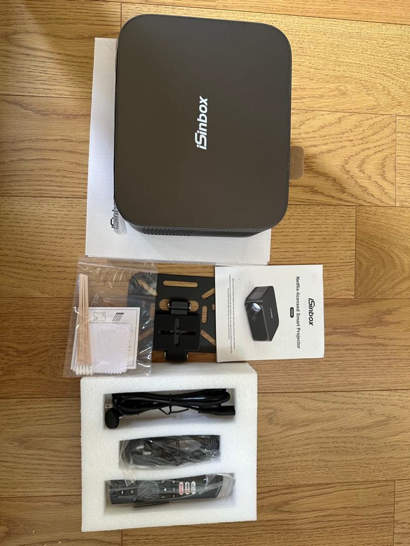 プロジェクター 家庭用 小型 プロジェクター 天井 1000ASNI 高輝度