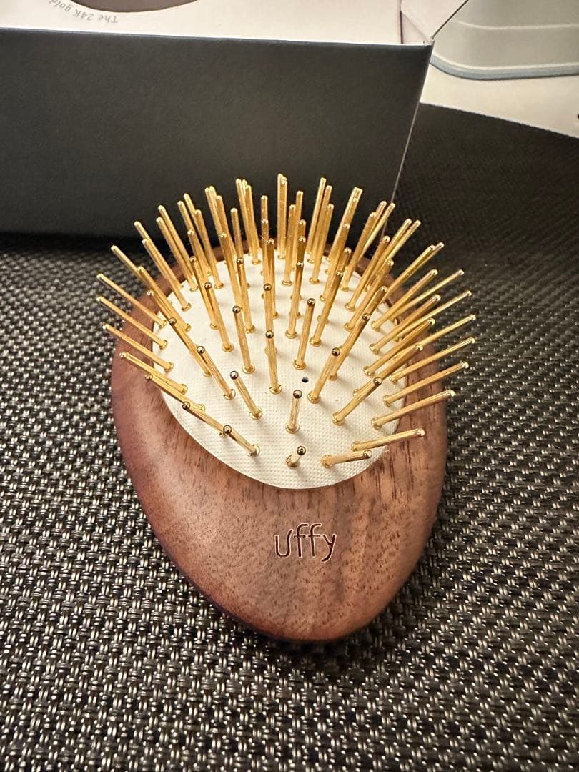 川谷絵音さんのベストバイ！リフトアップ uffy スカルプブラシ 木製 24K 川谷絵音さんのベストバイ！リフトアップ uffy スカルプブラシ 木製