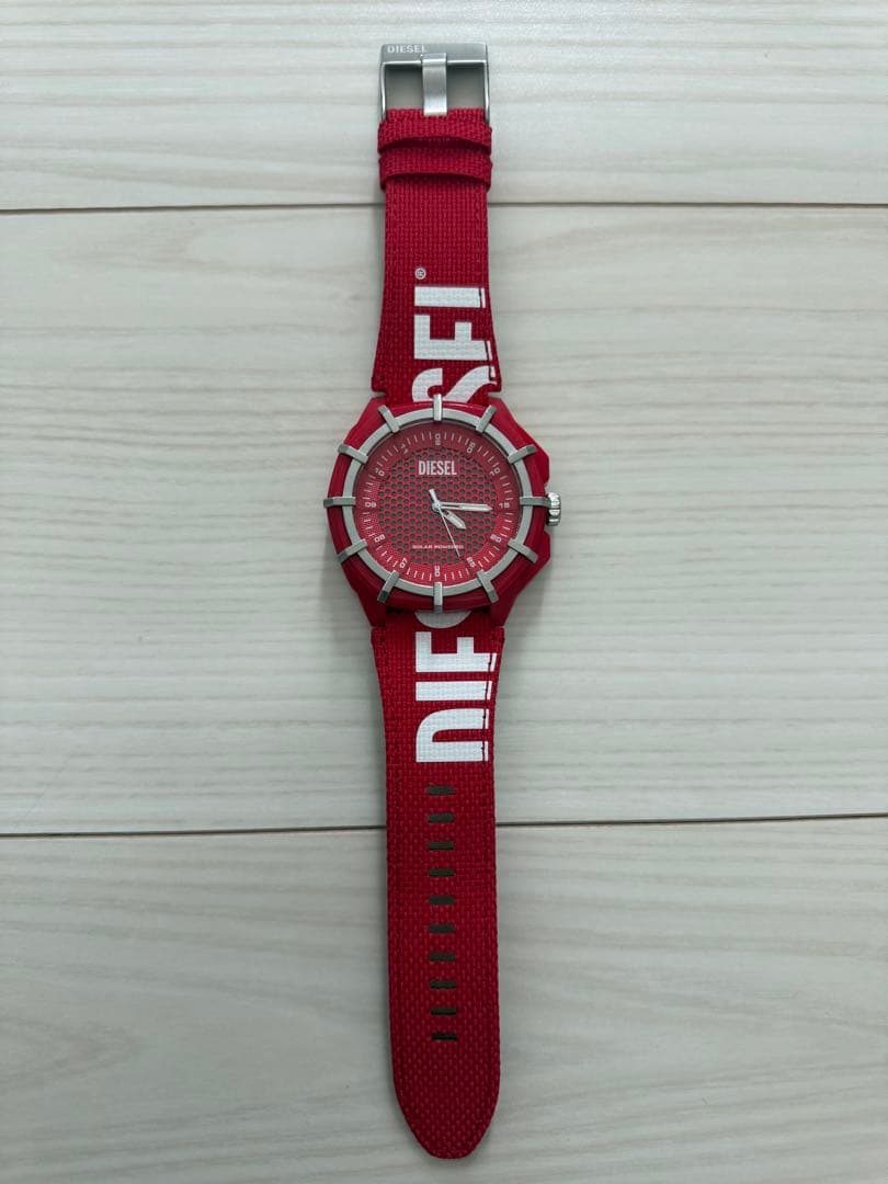 DIESEL レッド 腕時計 DIESEL（ディーゼル） 並行輸入 腕時計 グリフェド DZ4620 お値段