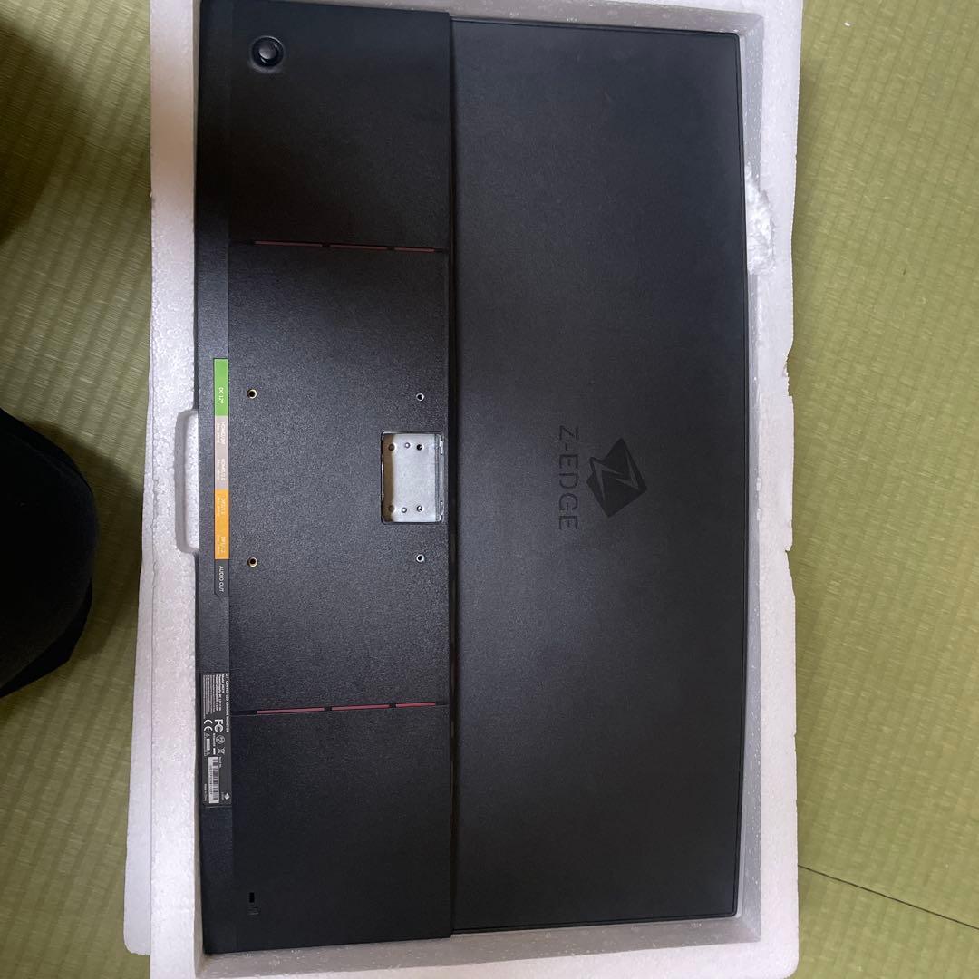 Z-EDGE 27インチ湾曲モニターネジ欠品アリス・スコット
