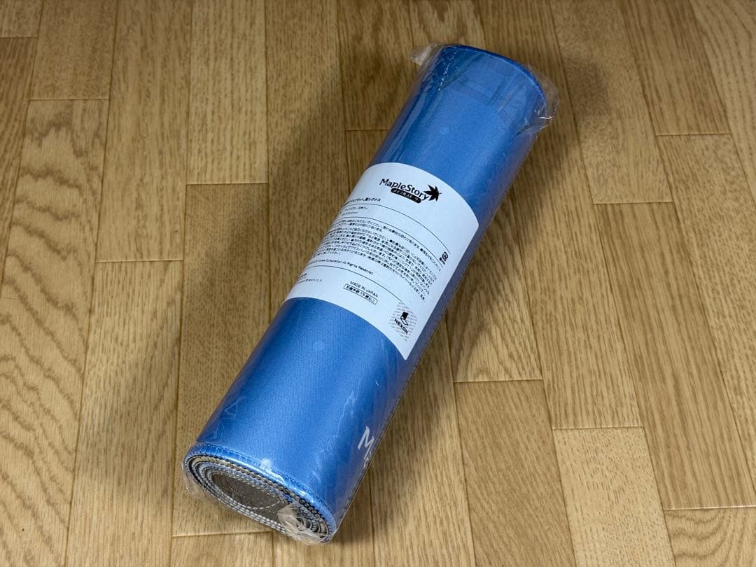 メイプルストーリー 夏シグナス デスクマット 新作】 ｢三好夏凜 デスクマット｣ 600mm×300mmサイズのデスクマットです