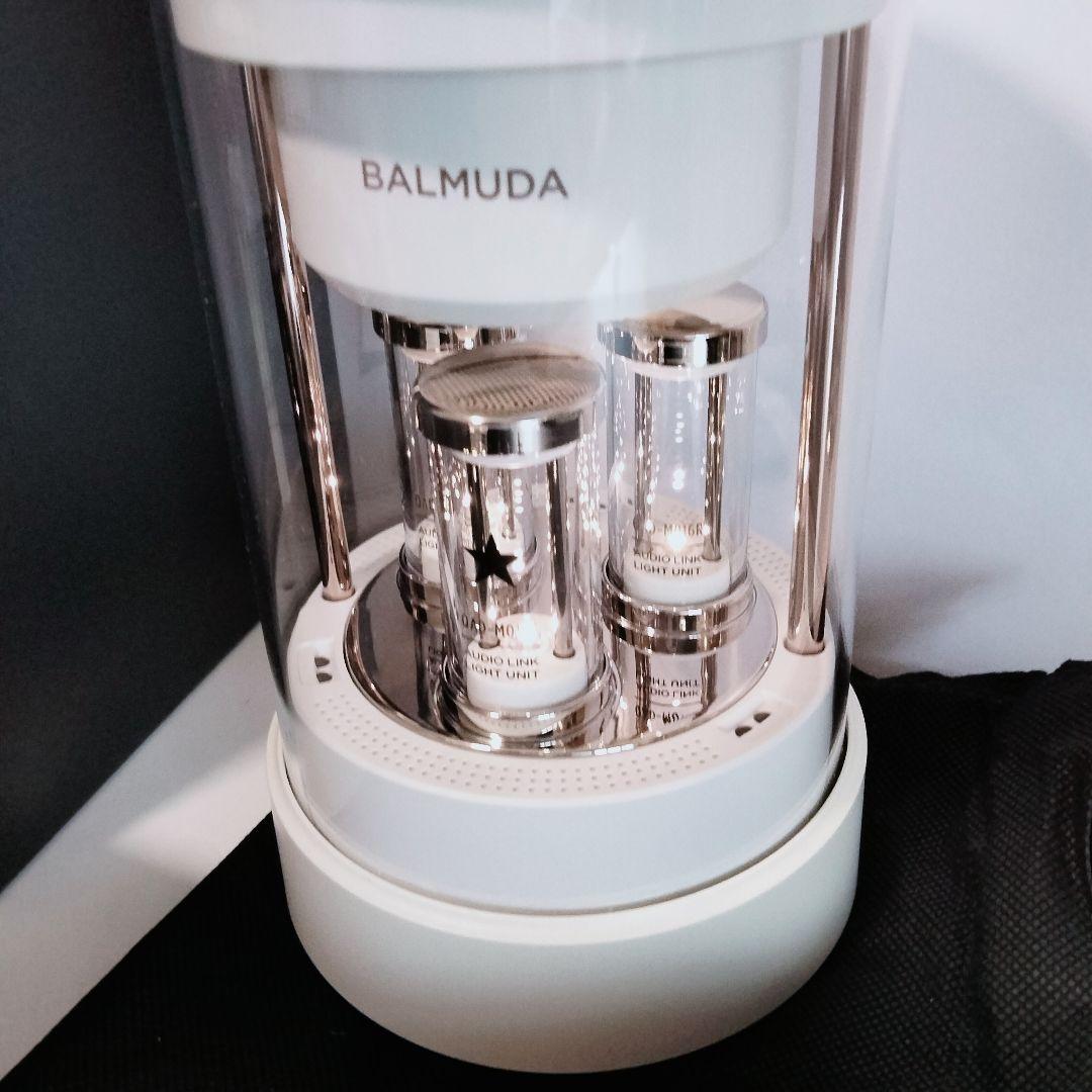 バルミューダ　BALMUDA　M01A-WH ワイヤレススピーカー 白　504