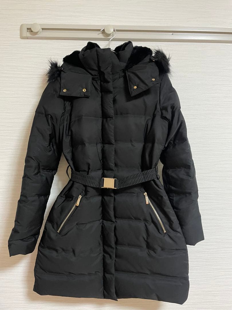 ZARA ベルト付きブラックダウンジャケット ファー付き　セミロング ZARA - ZARA セミロング丈フード付きダウンジャケットの通販 by はな