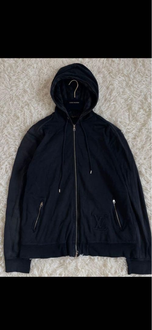 美品 ルイヴィトン パーカー LVロゴ エンボス ダミエ ダークネイビー L