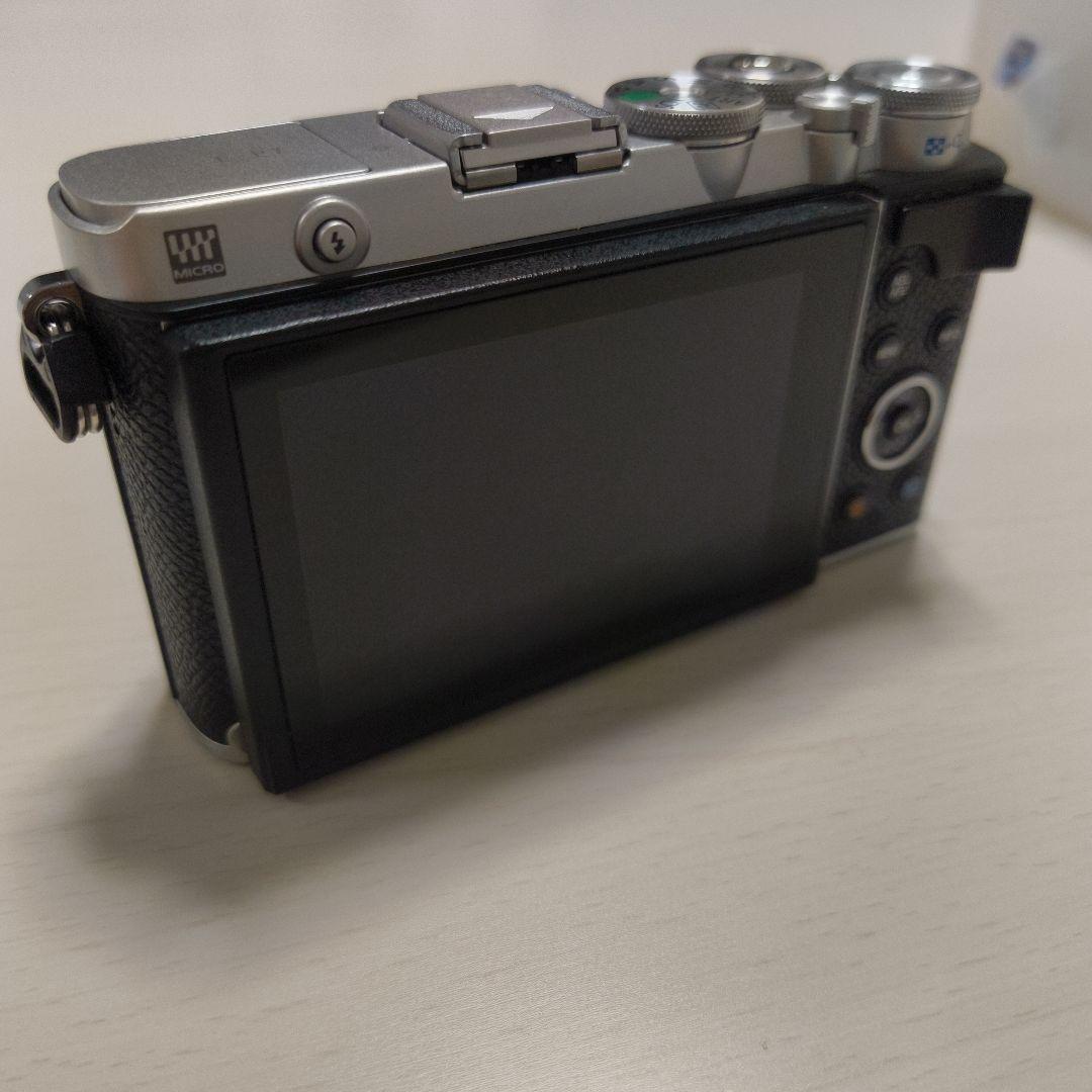 オリンパス PEN E-P7 14-42mm EZレンズキット おまけ付