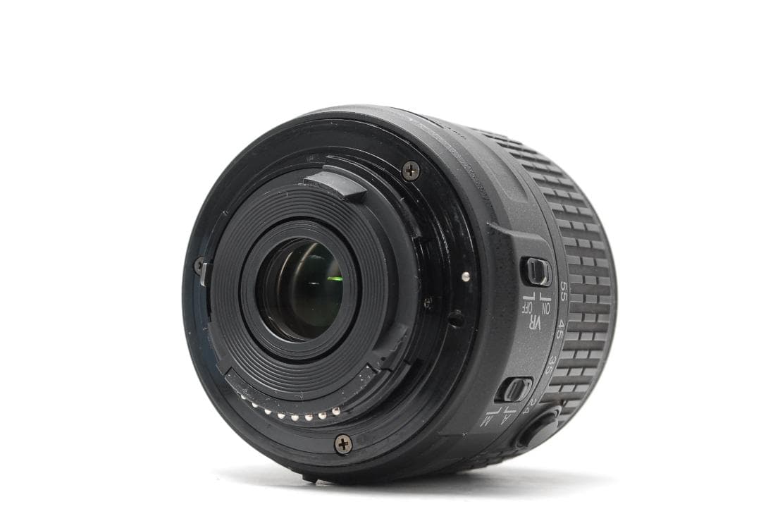 【新品級美品】Nikon D3300 高精細2416万画素 動画撮影 小型軽量