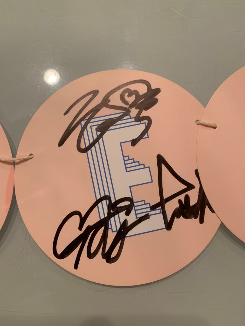 TWICE 直筆サイン入り 歌詞カード page two