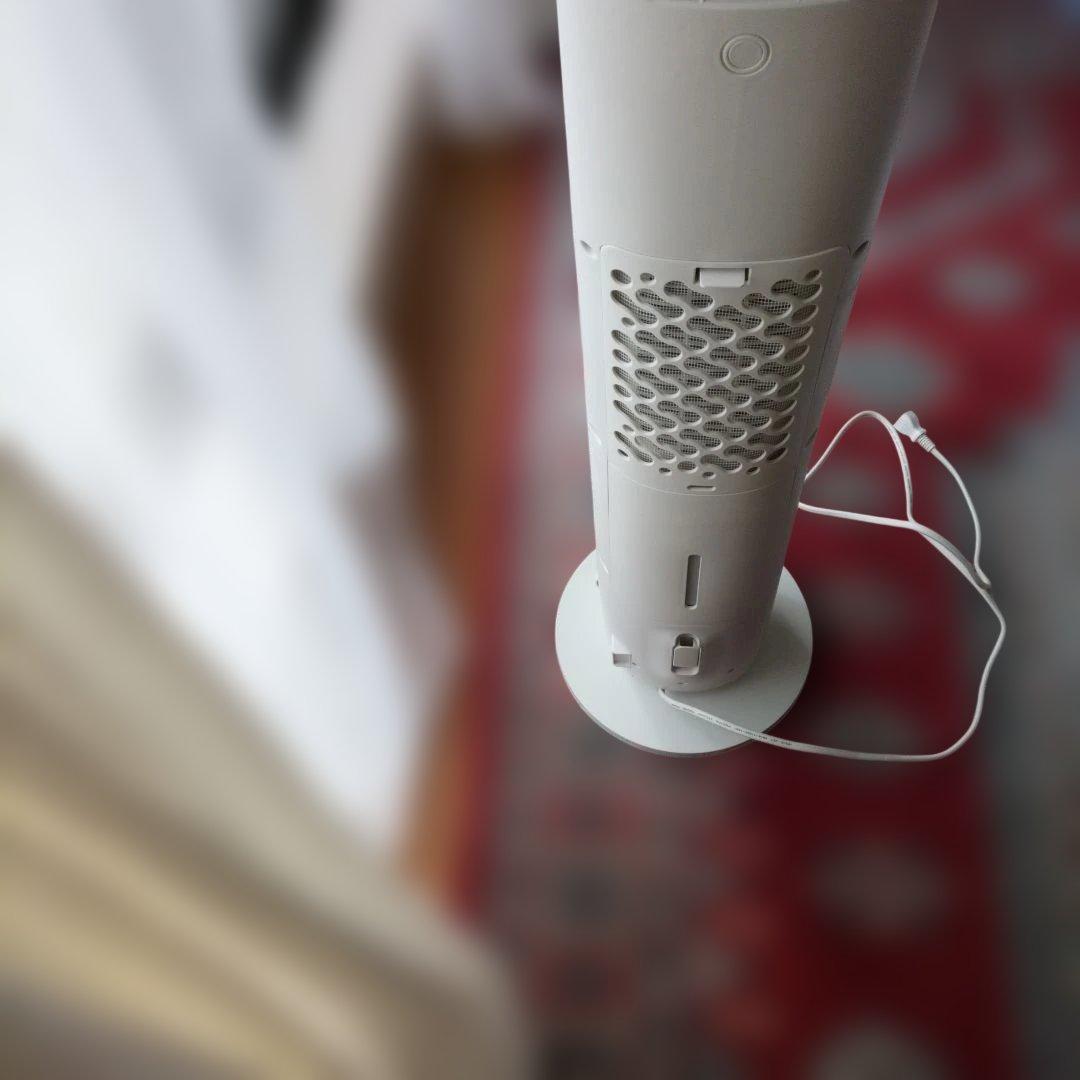 電気ストーブ、取り扱い説明書付き、リモコンキー付き、作動済み。下げました