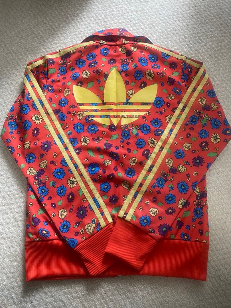 かくかくしかじか 永野芽郁 adidas 花柄 ジャージ - メルカリ