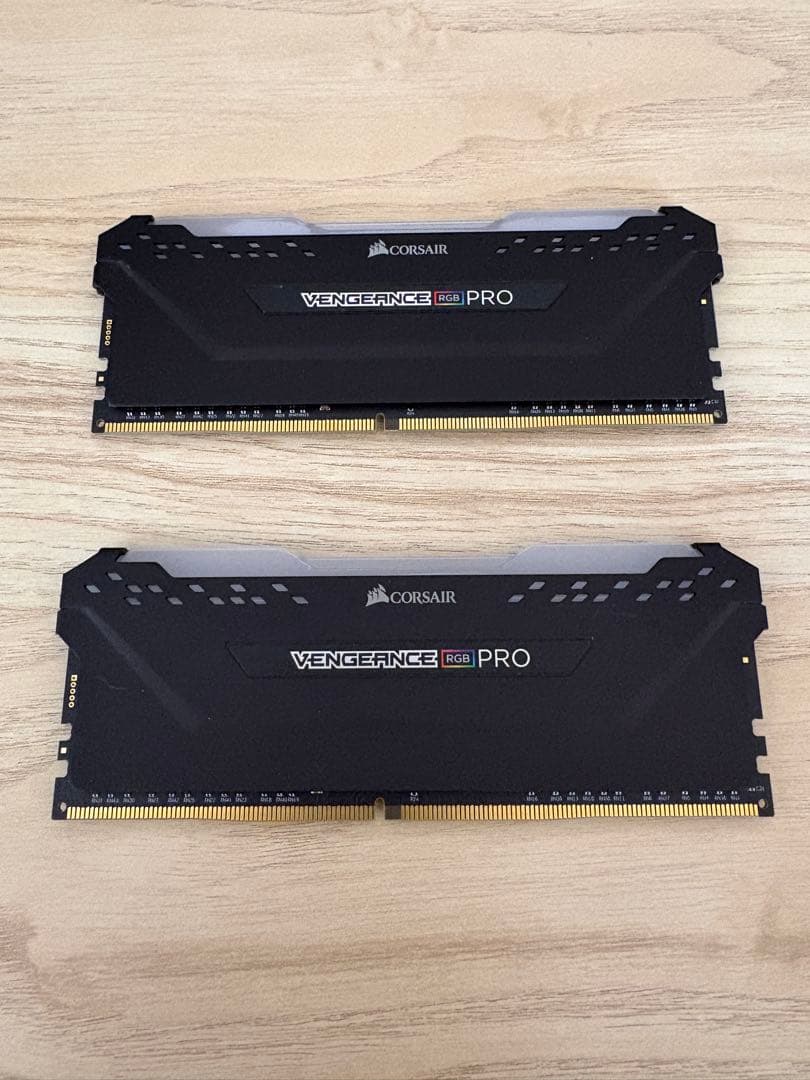 メモリー CORSAIR DDR4 3200MHz 32GB(2x16GB)