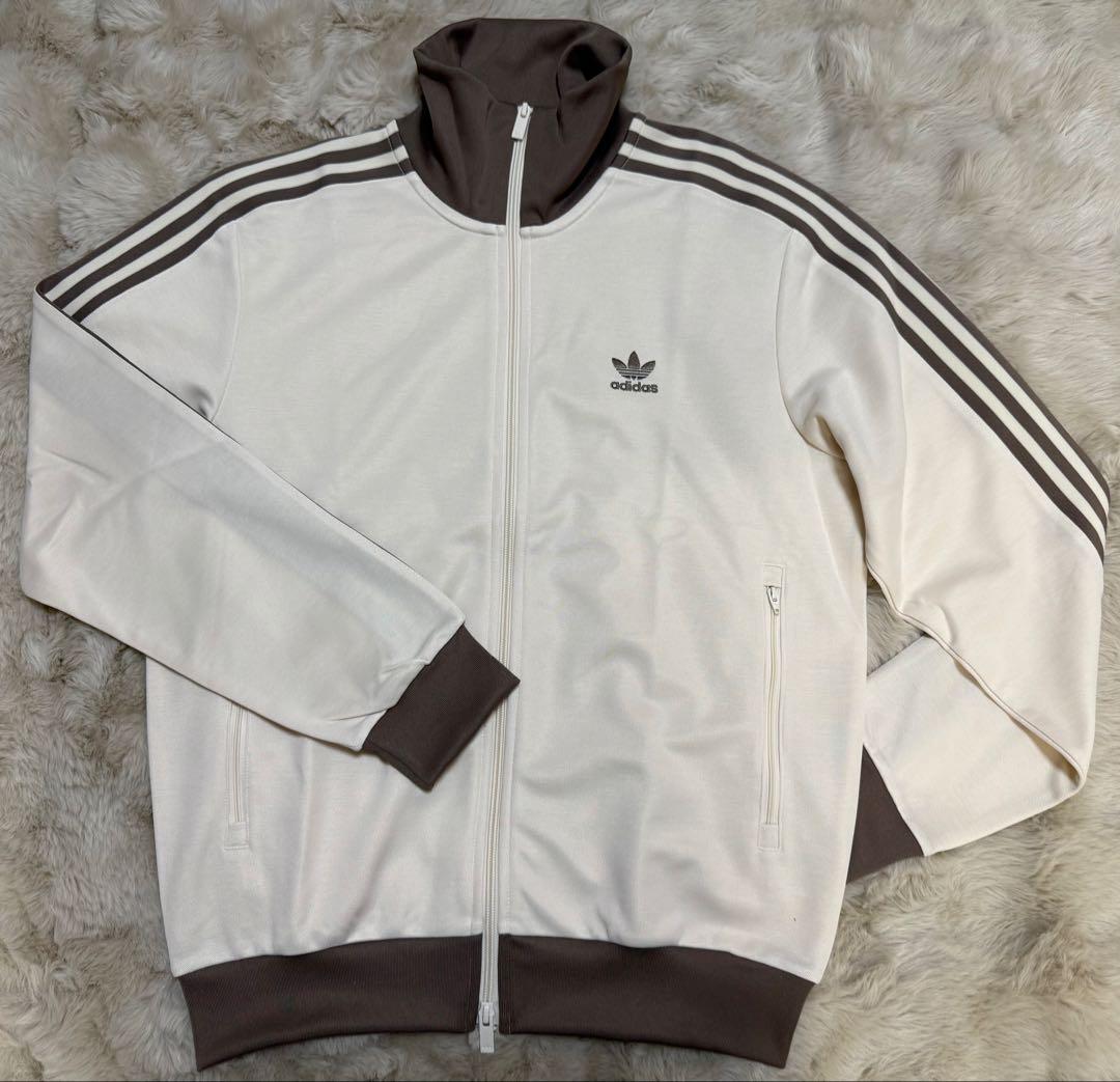 adidas トラックジャケット 刺繍トレファイル ベージュ×ブラウン