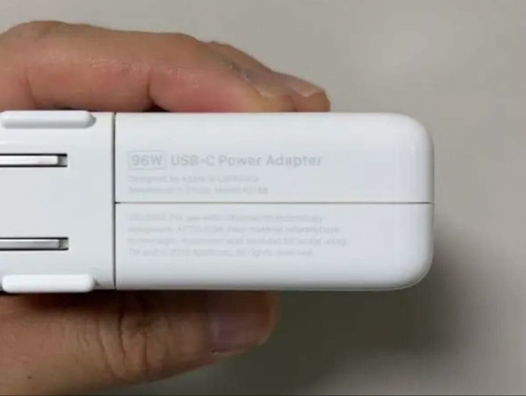 MacBook Pro 14インチ m4 usキーボード インケース付き