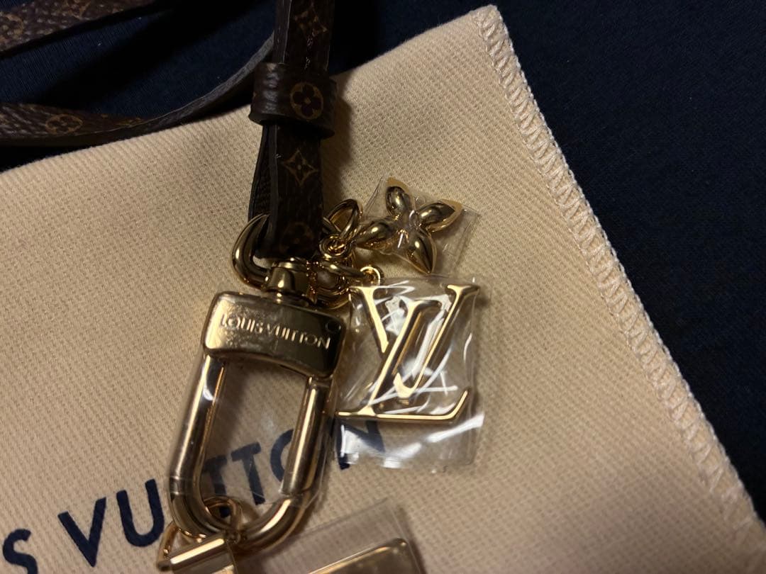 【新品正規品】LOUIS VUITTON フォンストラップ