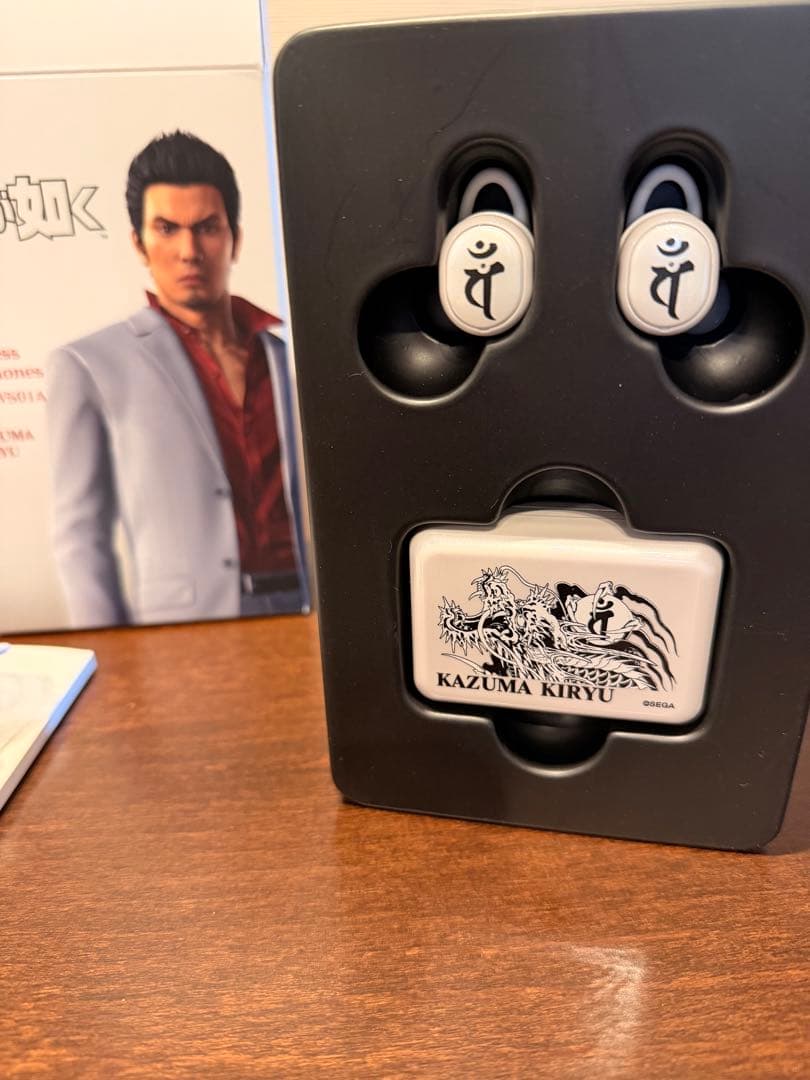 新品】桐生一馬 ワイヤレスイヤホン CP-TWS01A - メルカリ