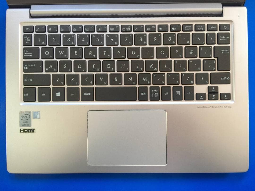 ASUS UX303L 13.3型液晶　薄型・コンパクトノートパソコン