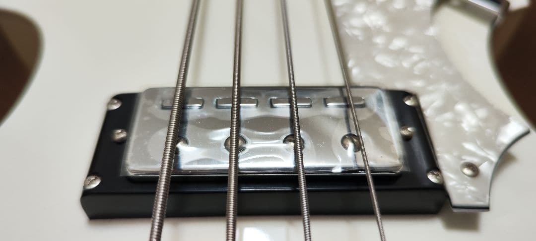 世界限定200本 Hofner ホワイト バイオリンベース 白 White - メルカリ