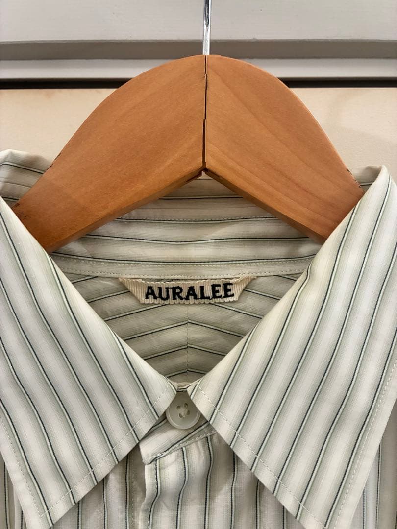 最終値下げ】AURALEEFINX STRIPE SHIRTS GREEN - メルカリ