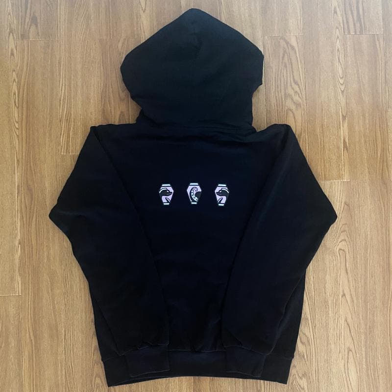 Mサイズ【新品タグ付き】ディズニー ツイステ 限定パーカー オクタ