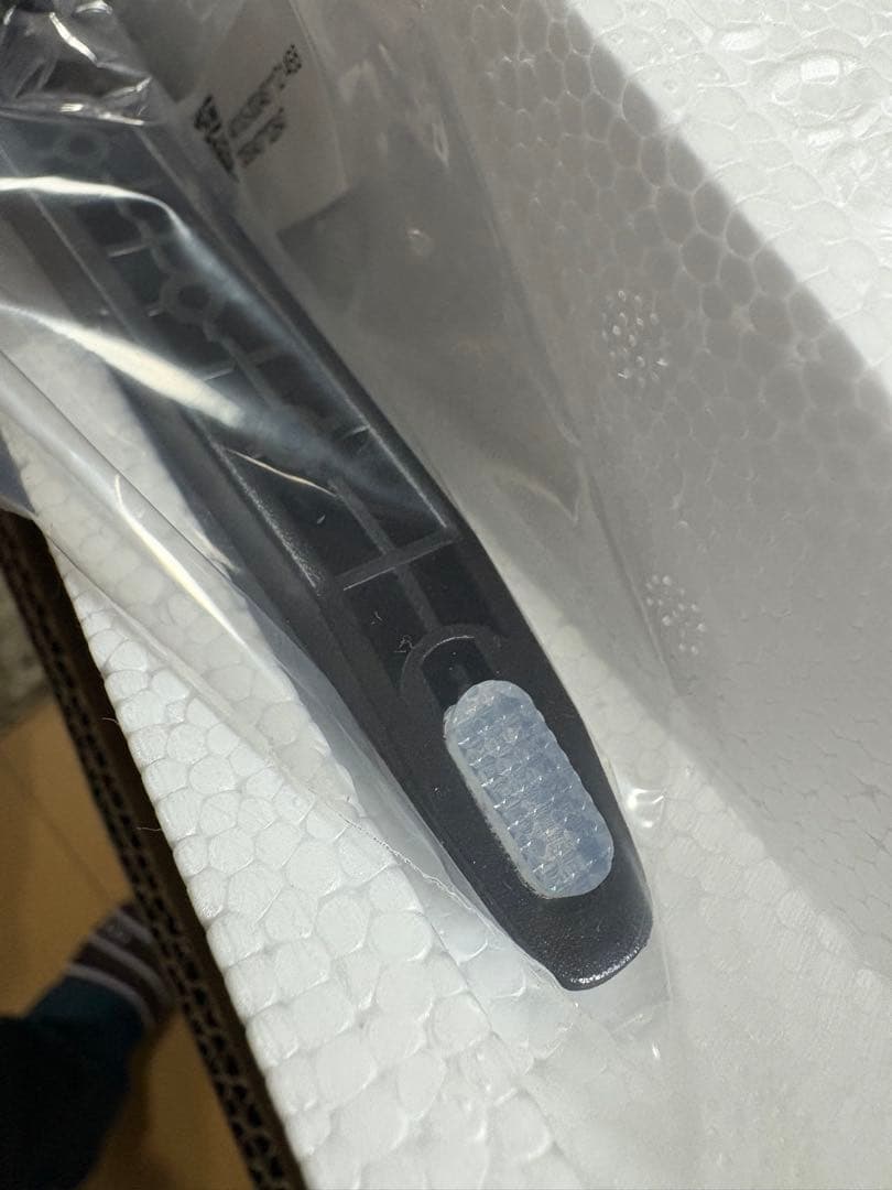 50V6C/P6シリーズ 液晶テレビ 本体 ひび割れあり2025年製