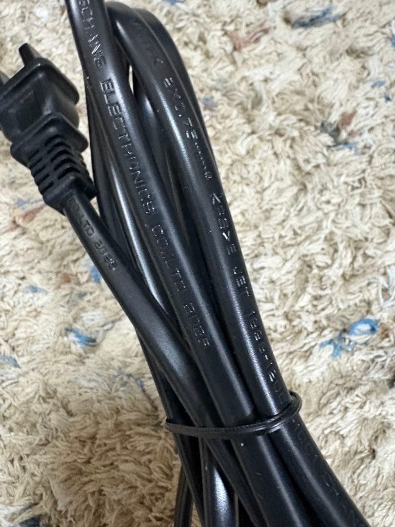 50V6C/P6シリーズ 液晶テレビ 本体 ひび割れあり2025年製