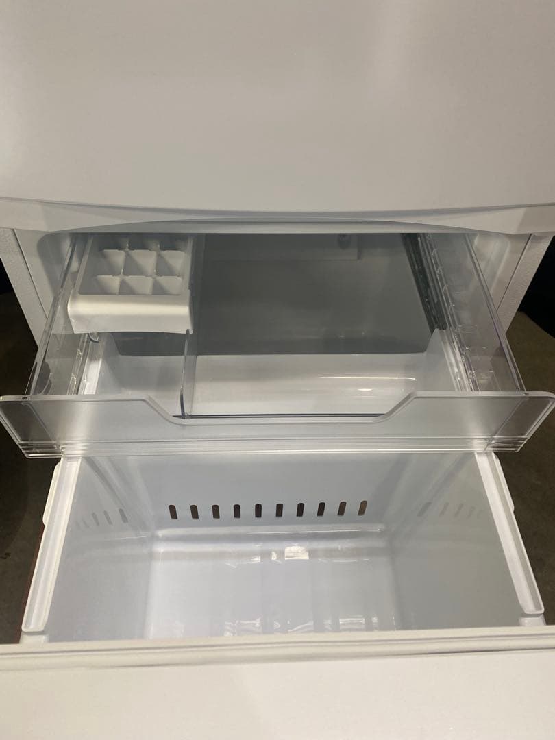 東芝ノンフロン冷凍冷蔵庫153L 2023年製GR-U15BS (W)