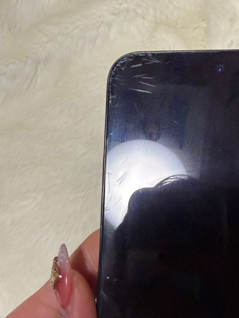 かかiPhone 15 Pro 本体 ブラックチタニウム