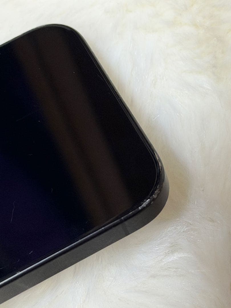 かかiPhone 15 Pro 本体 ブラックチタニウム