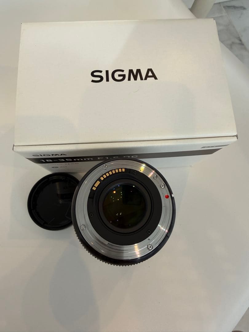 SIGMA 18-35mm F1.8 DC レンズ　EFマウント