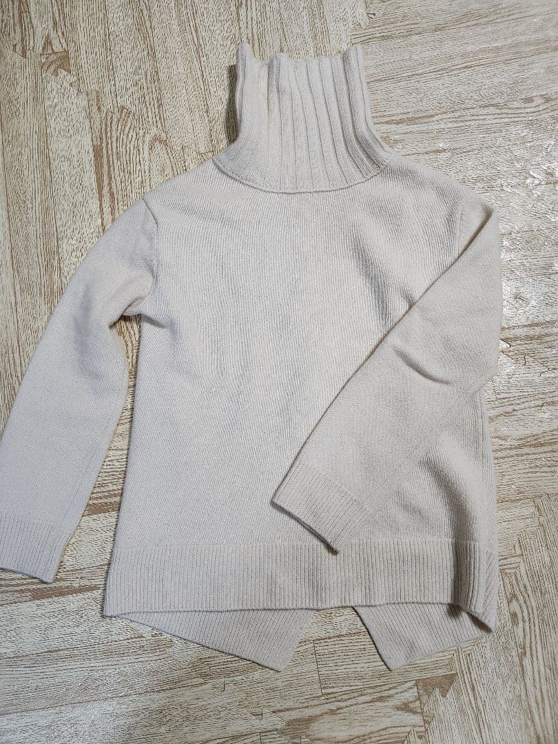 ドゥーズィーエムクラス エクリュ ハイネック セーター - メルカリ