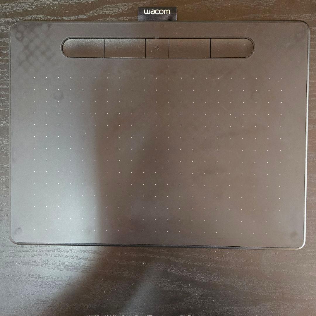 Wacom Intuos Mediumペンタブレット 本体