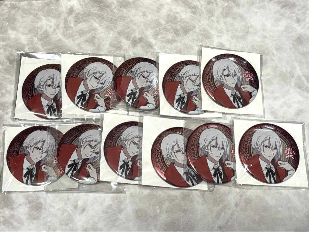 吉良凰香 缶バッジまとめ売り - メルカリ