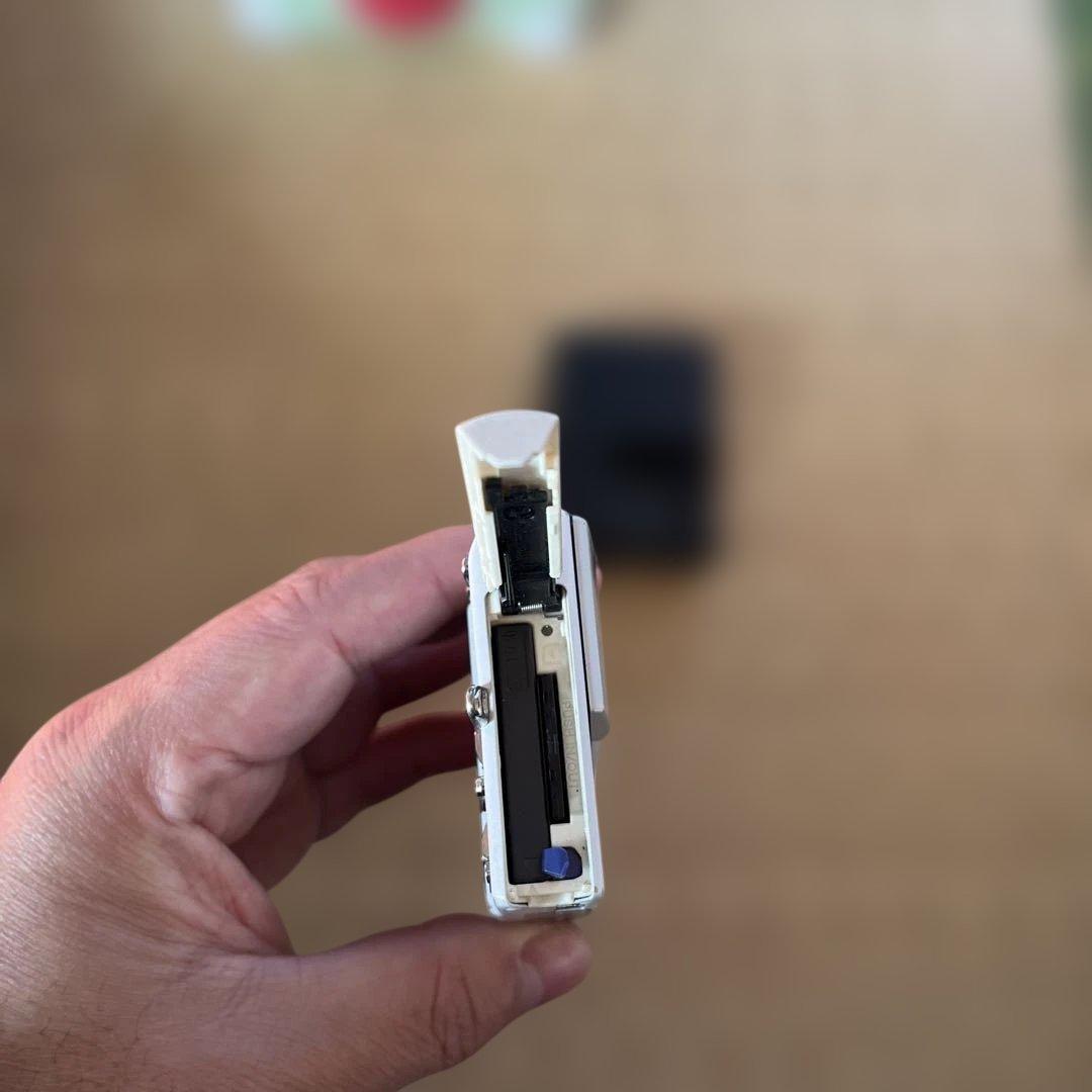 デジタルカメラ SONY Cybershot DSC-T10