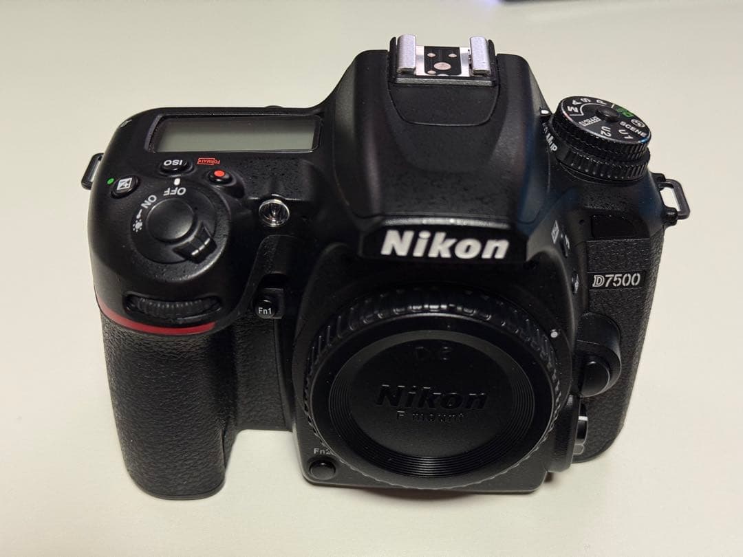 Nikon D7500 デジタル一眼レフカメラ & 単焦点・ズームレンズ