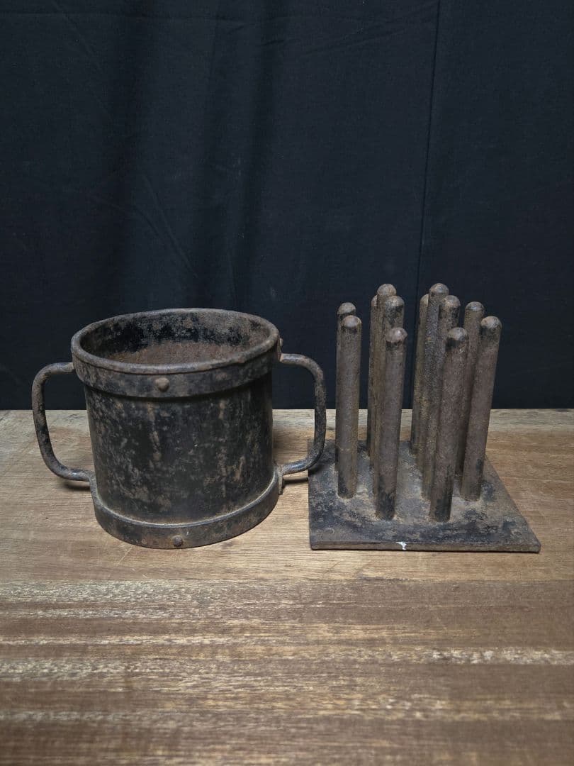 限定特価 レア物珍品鉄製の練炭製成古道具オブジェ インテリア