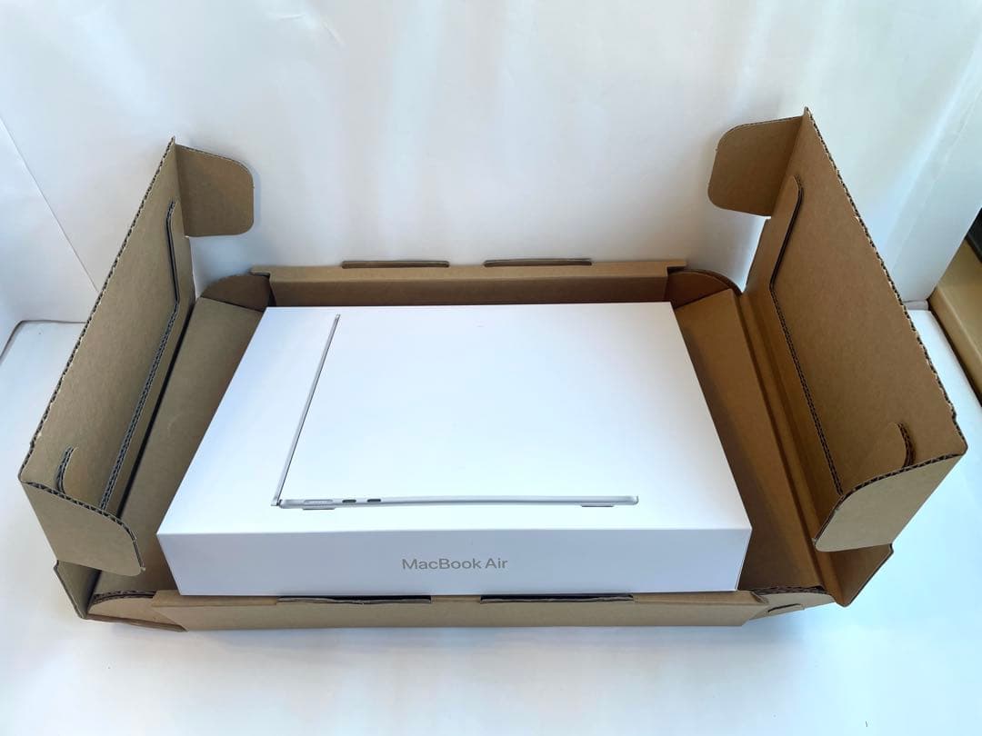 Macbook air M4チップ13インチ512GB シルバー