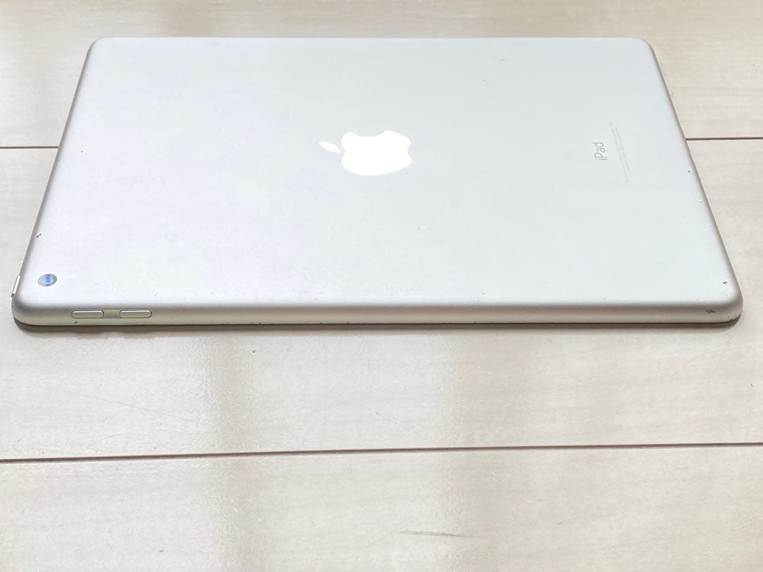 Apple iPad 第5世代 シルバー 128GB Wi-Fiモデル 85%
