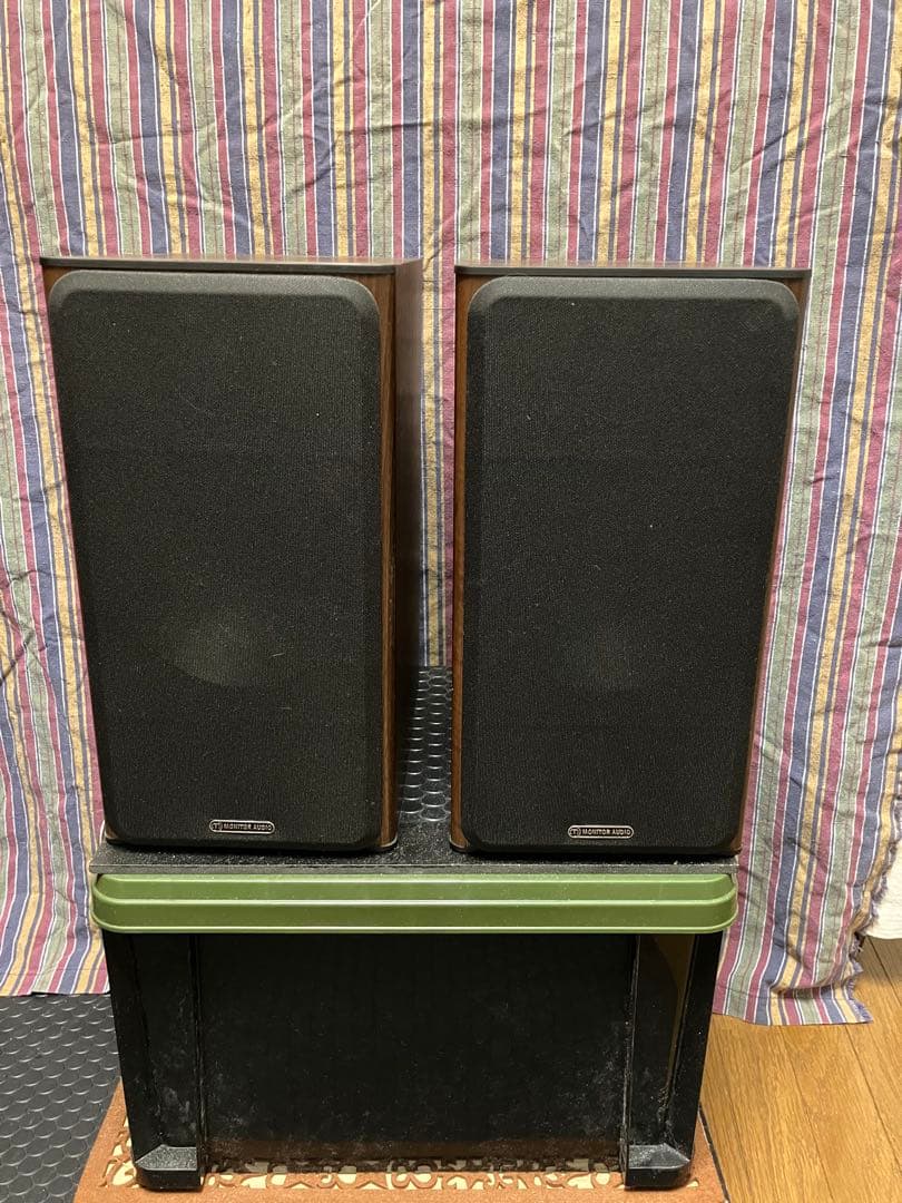 モニターオーディオ　ブロンズ2 ブックシェフ型2way
