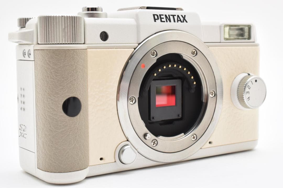 超美品 ペンタックス Q ミラーレスデジタルカメラボディ ホワイト Pentax