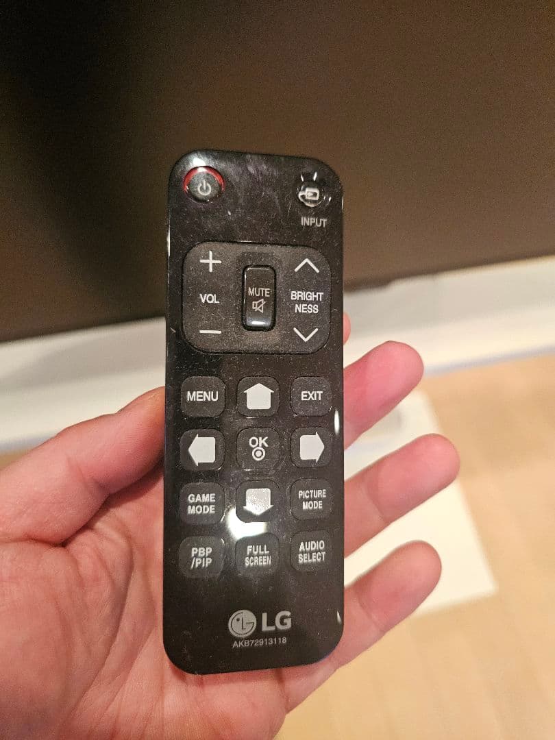 【中古】LG モニター ディスプレイ 43UN700-B 42.5インチ/4K