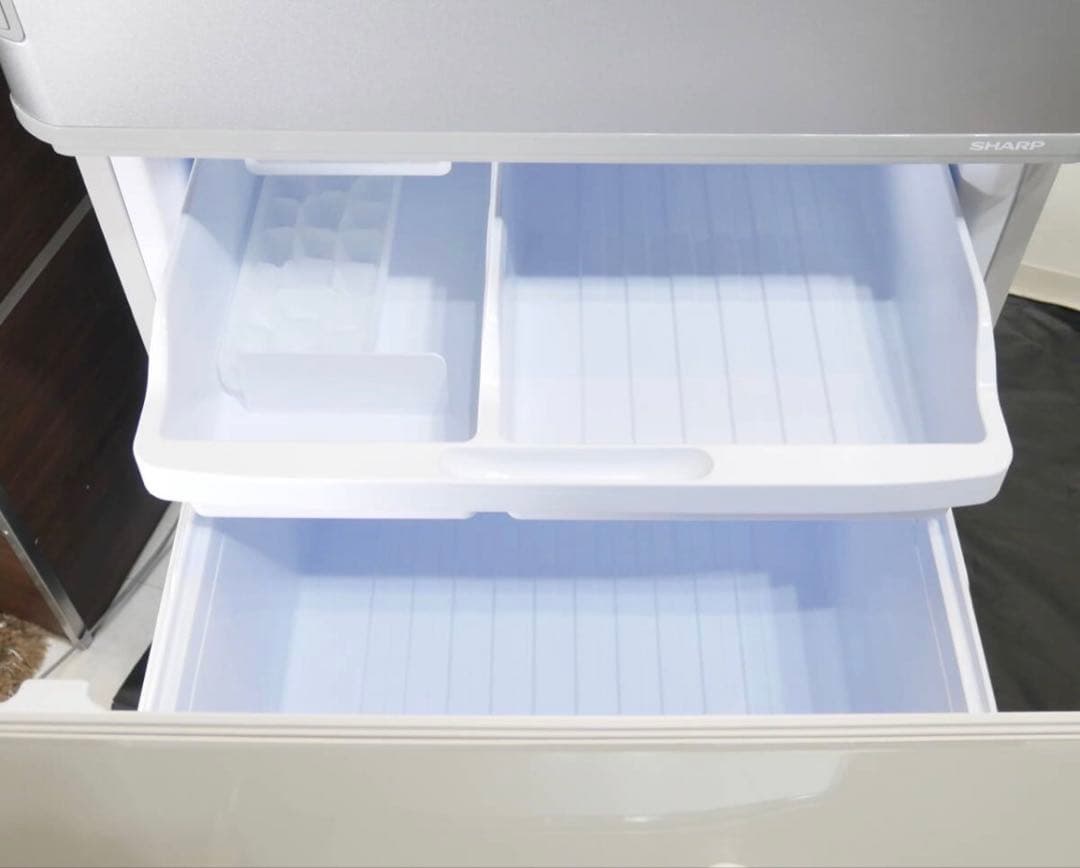 A*★様 高年式　2022年式　両開き　SHARP 356ℓ冷蔵庫