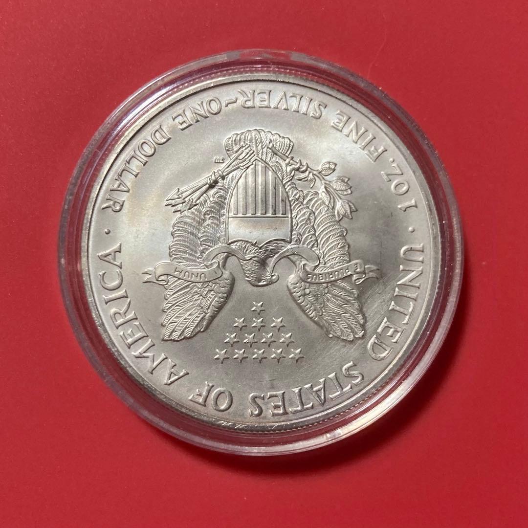 アメリカ イーグル銀貨 1オンス 31.2g 2005 コインケース付 - メルカリ