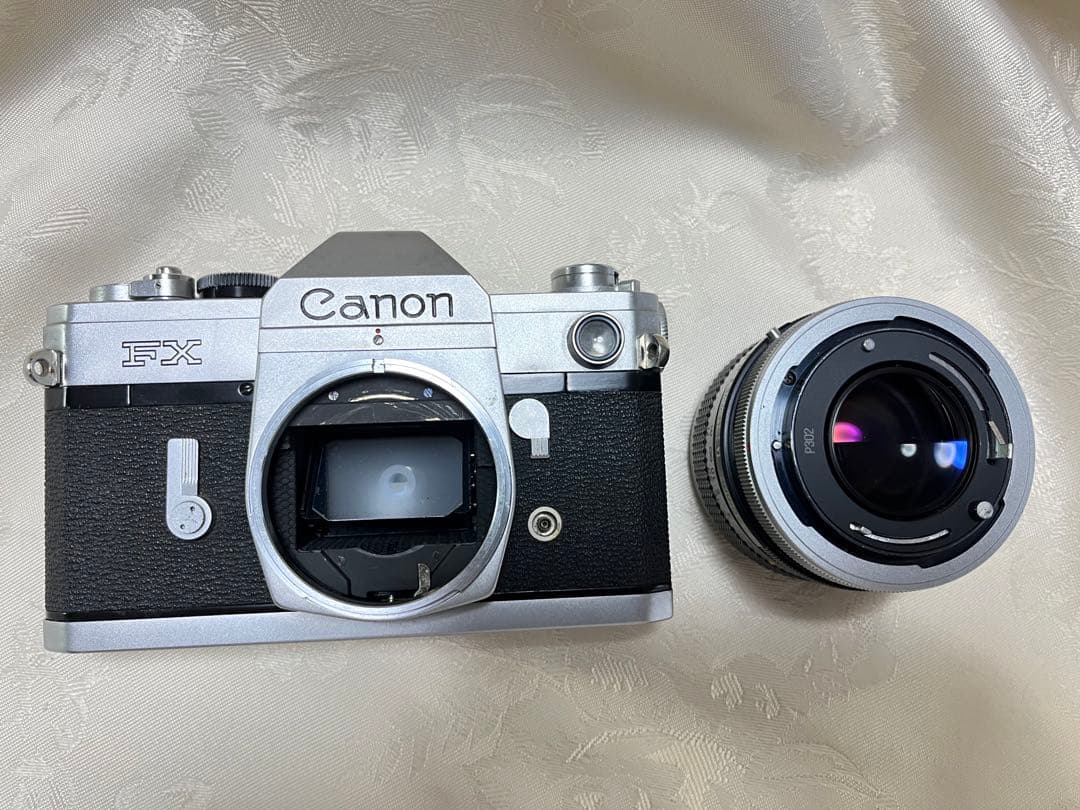 キャノンFX　レンズ開放F1.4でのみ使用可能　ボケの美しい　明るいレンズ