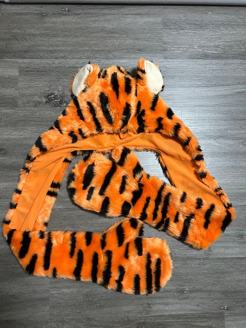 ディズニー マフラーキャップ ティガー くまのプーさん - メルカリ