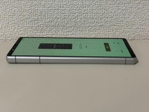 s*2様 SONY XPERIA 5 V XQ-DE44 プラチナシルバー 画面 - メルカリ