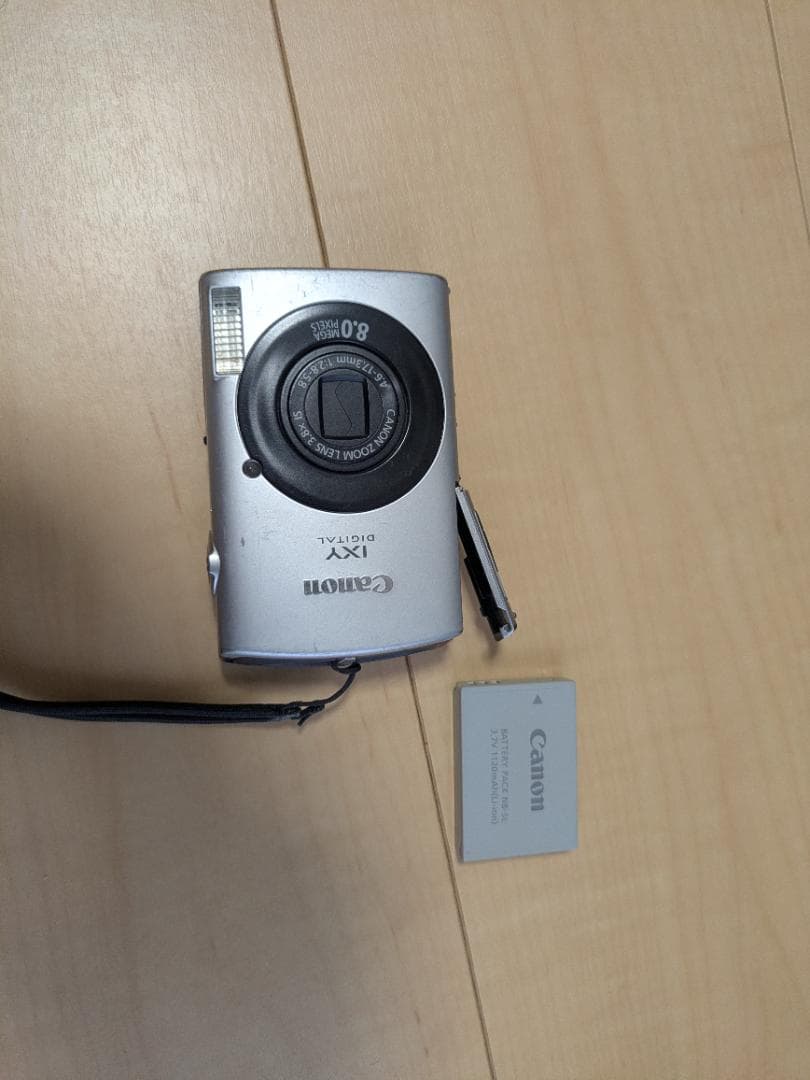 Canon IXY　910is DIGITAL 8.0メガピクセル