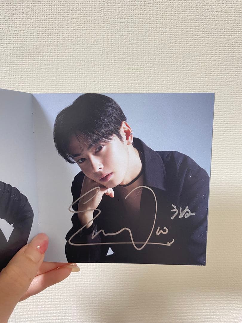 ASTRO チャウヌ　直筆サイン入りCD ASTRO チャウヌ サイン入りカード 新品未開封 - メルカリ