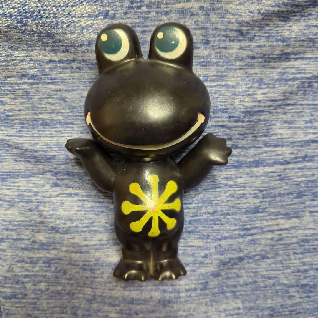 ケロちゃんのフィギュア 黒色レア品 コルゲンコーワ ケロちゃん 黒 ソフビ 人形 参考買取価格 ｜買取専門店